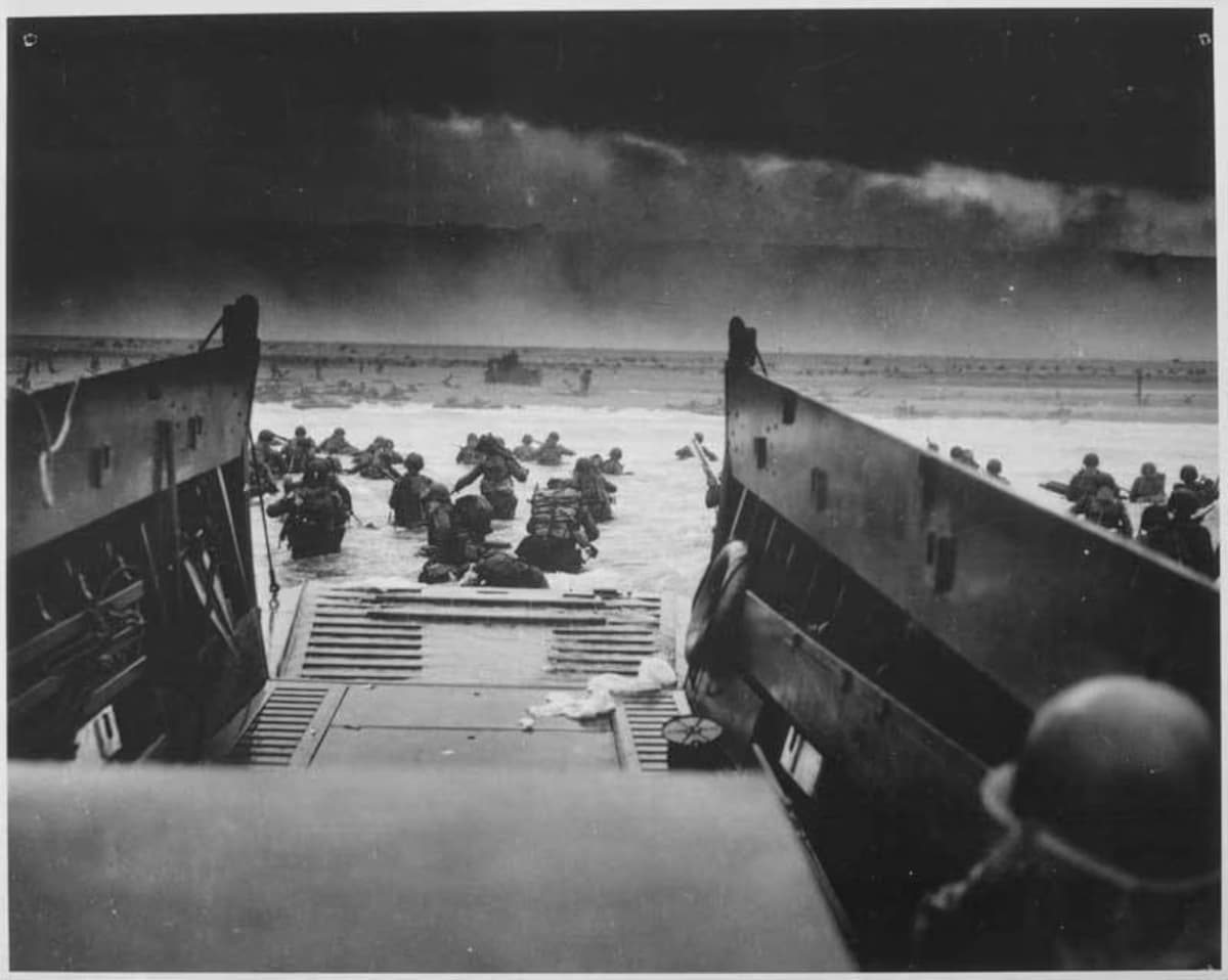 Infantrymen attacking the beaches